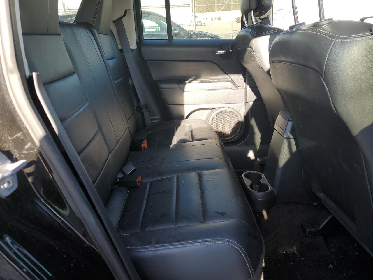 2015 Jeep Liberty (Patriot) VIN 1C4NJRFB9FD370378 Copart auction photo, front end / rear end damage thumbnail 12