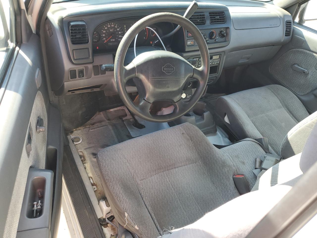 2000 Nissan Navara (Frontier) VIN 1N6DD26S8YC346816 Copart auction photo, minor dent/scratches damage thumbnail 8