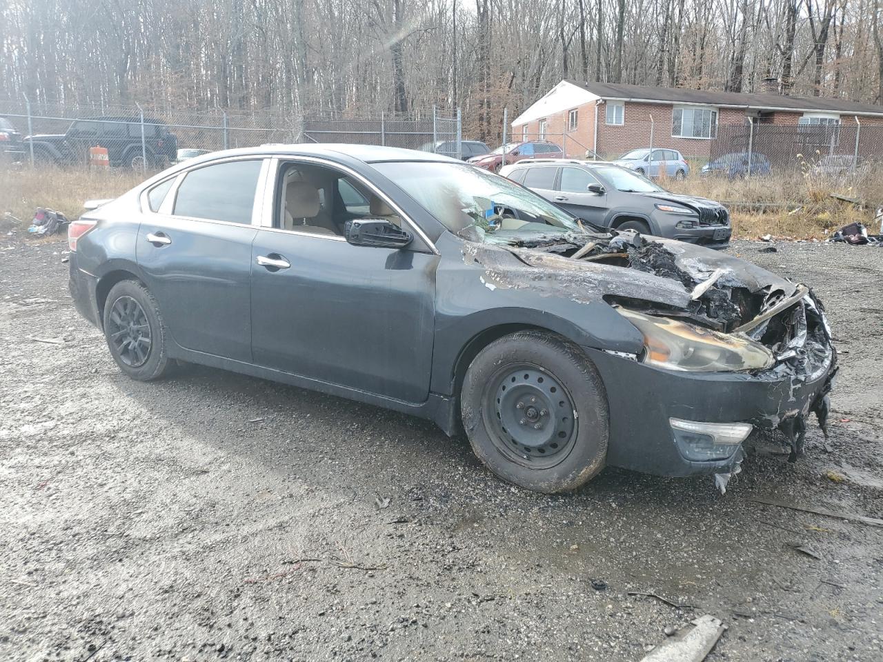2015 Nissan Altima VIN 1N4AL3AP8FN871982 Copart auction photo, burn - engine damage thumbnail 4