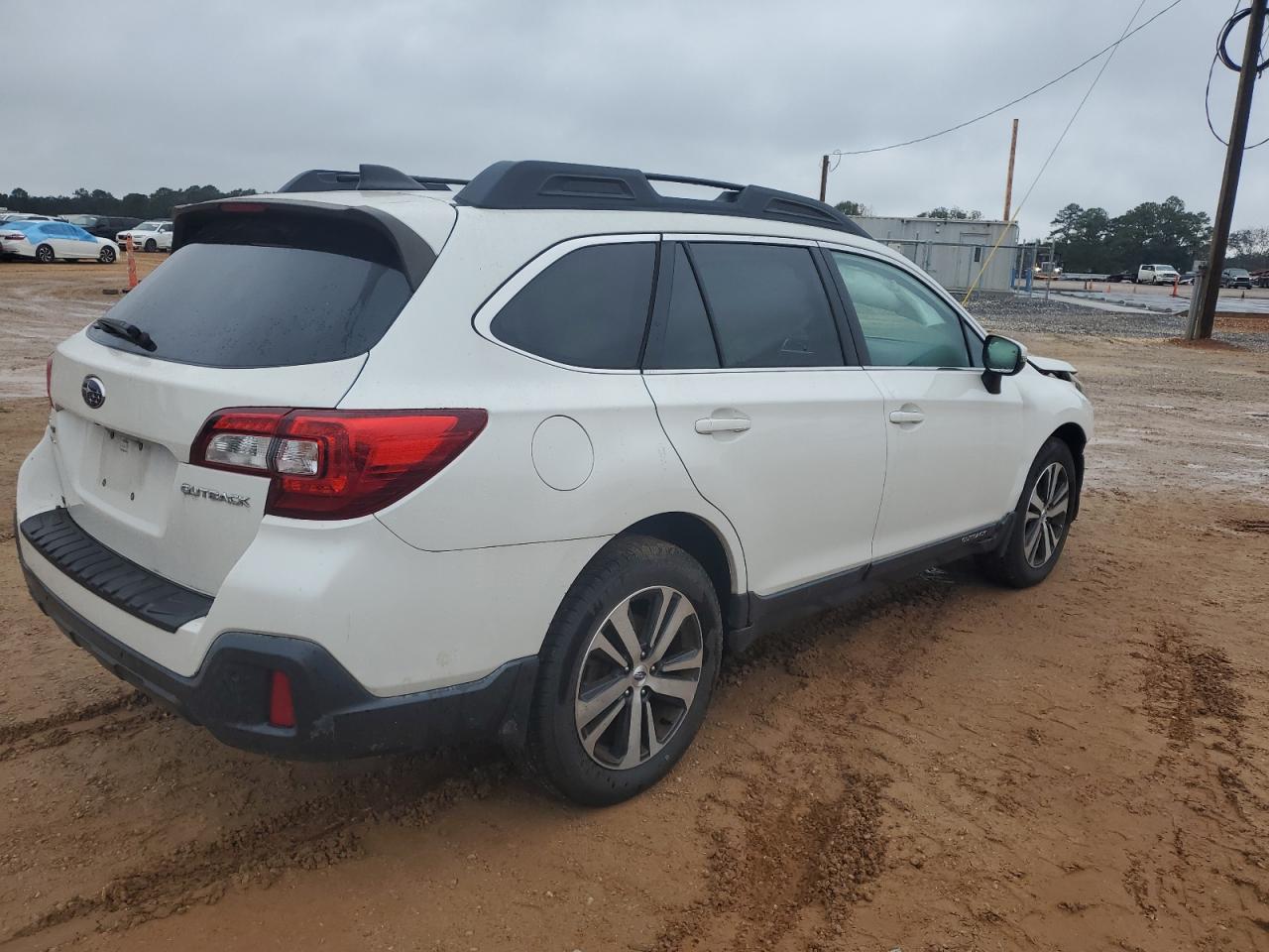 2018 Subaru Outback VIN 4S4BSANC7J3298229 Copart auction photo, front end / minor dent/scratches damage thumbnail 3