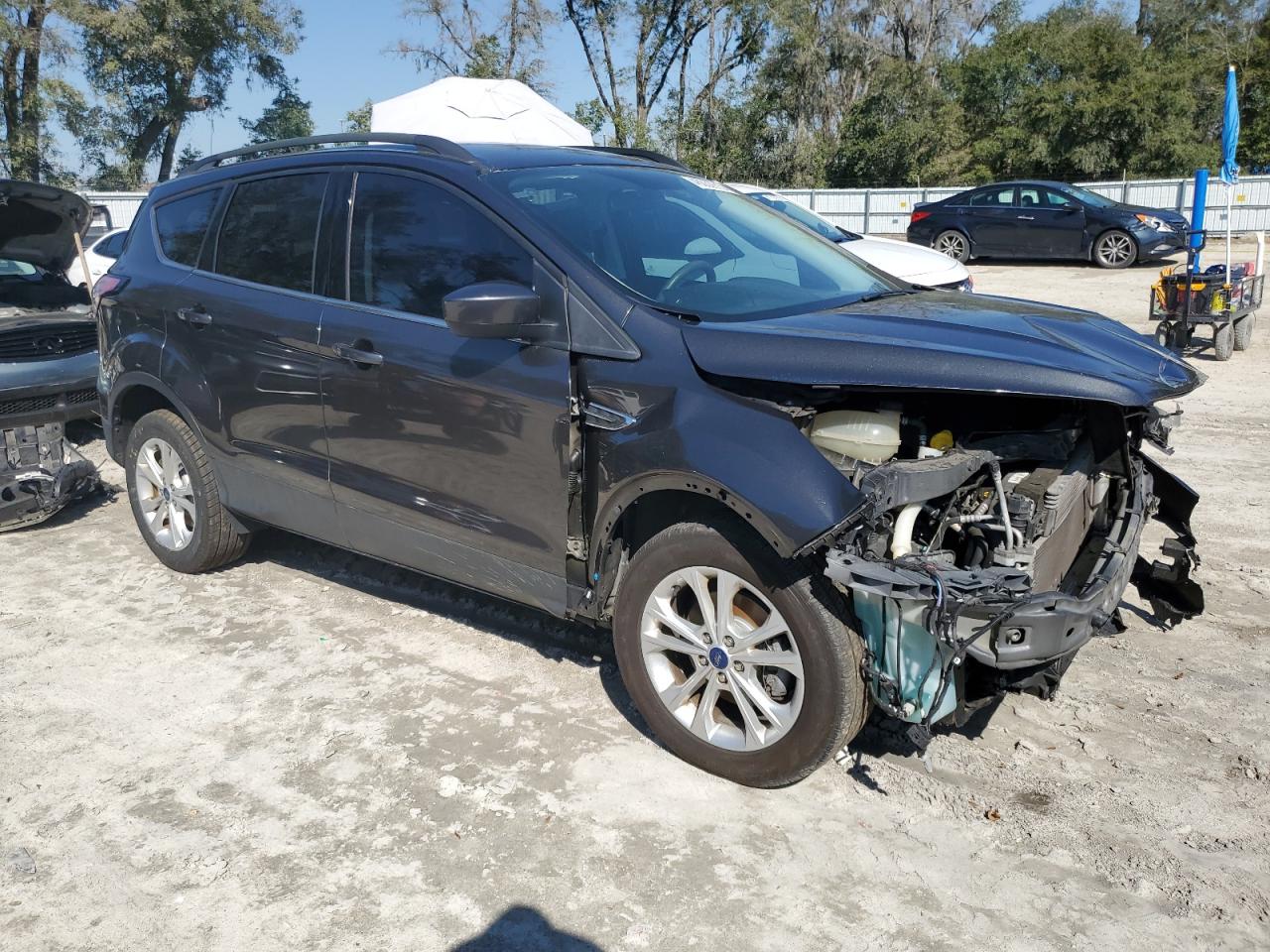 2017 Ford Escape VIN 1FMCU0GD3HUB90550 Copart auction photo, front end damage thumbnail 4