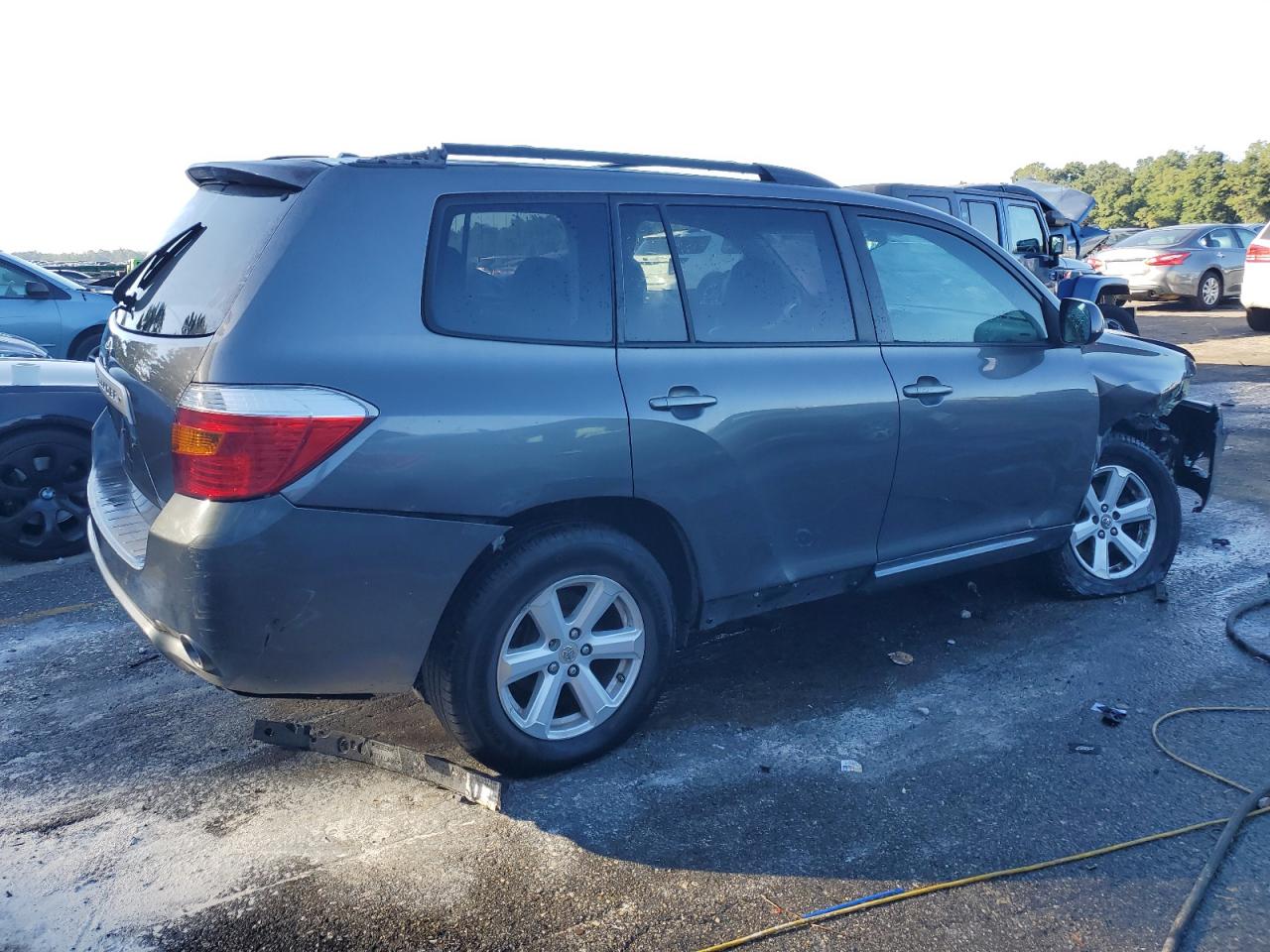 2010 Toyota Highlander VIN 5TDKK3EH2AS020347 Copart auction photo, front end / rear end damage thumbnail 3