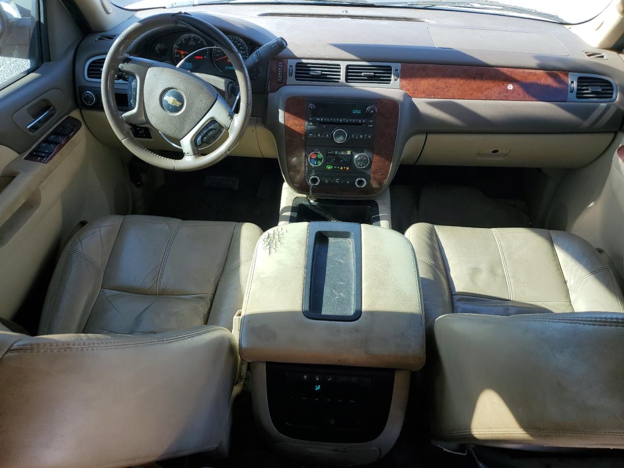 2011 Chevrolet Suburban VIN 1GNSCJE00BR264551 Copart auction photo, all over damage thumbnail 8