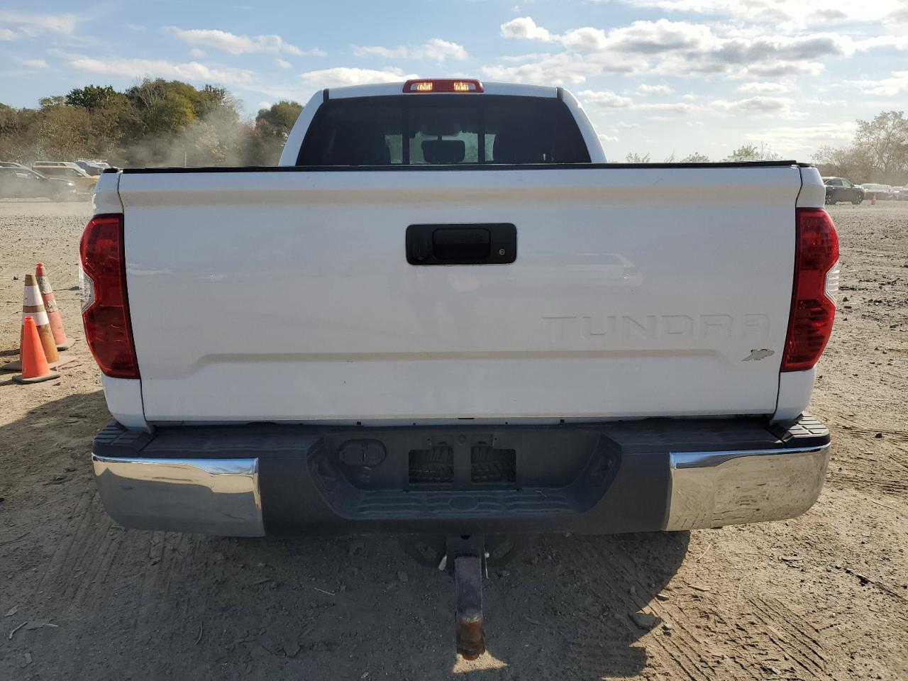 2014 Toyota Tundra VIN 5TFRY5F17EX169735 Copart auction photo, side / minor dent/scratches damage thumbnail 6