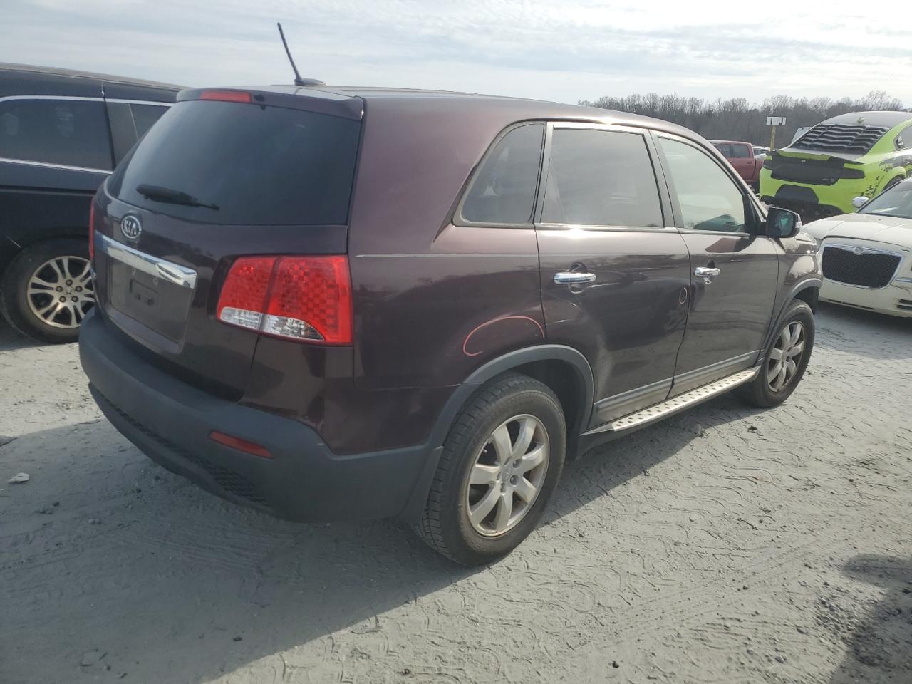 2012 KIA Sorento VIN 5XYKT4A15CG254929 Copart auction photo, front end damage thumbnail 3