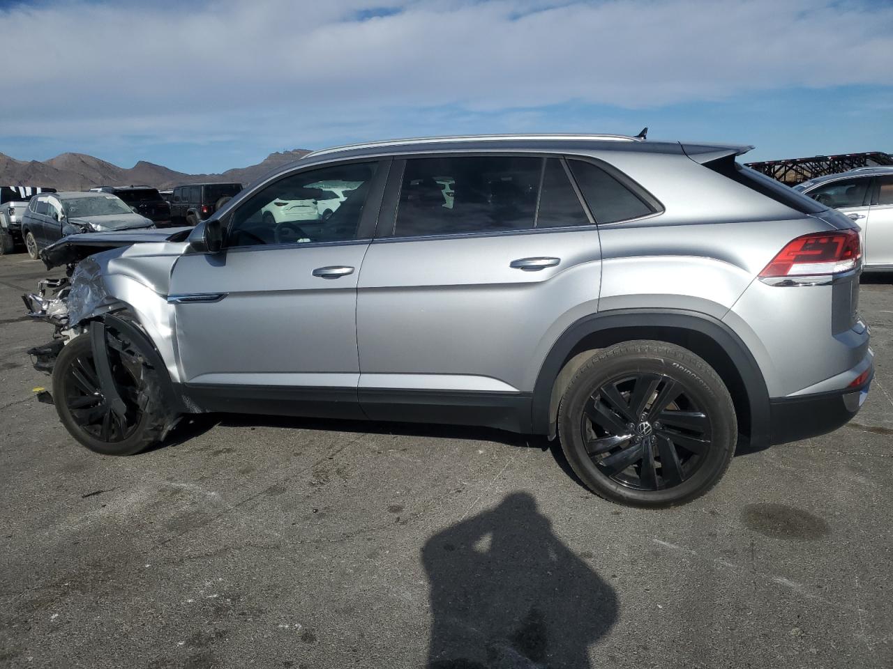 2020 Volkswagen Atlas VIN 1V26E2CA2LC227302 Copart auction photo, front end damage thumbnail 2