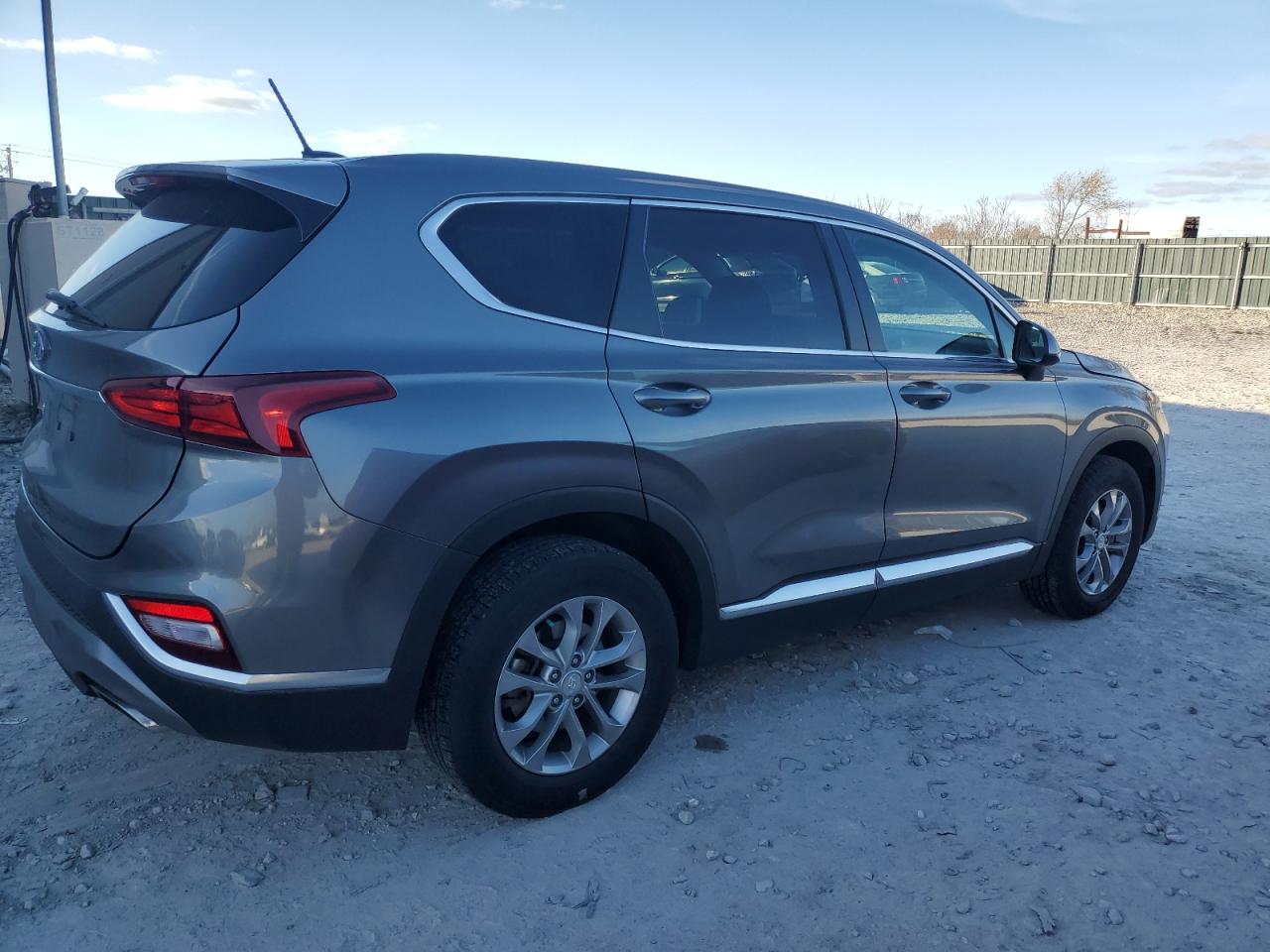 2019 Hyundai Santa Fe VIN 5NMS23AD6KH009634 Copart auction photo, front end damage thumbnail 3