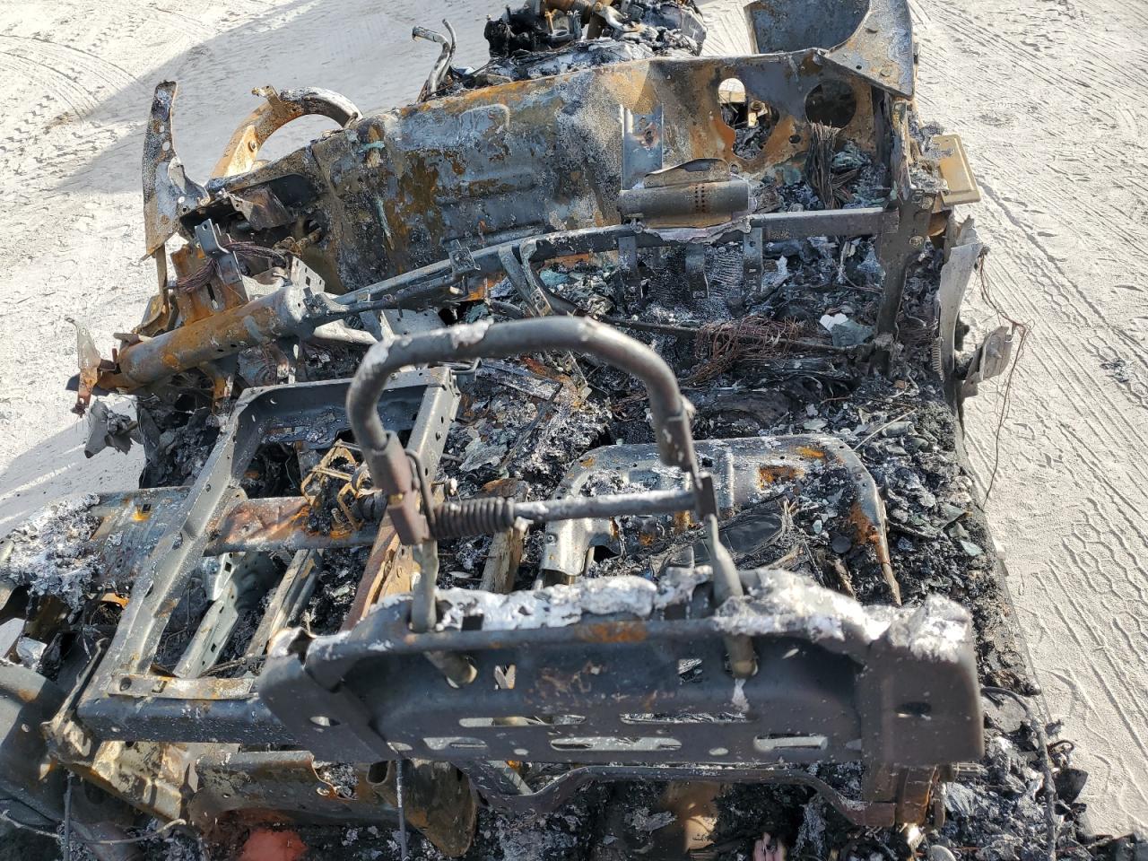 2017 Ford F250 VIN 1FT7W2BT5HEB36462 Copart auction photo, burn damage thumbnail 8