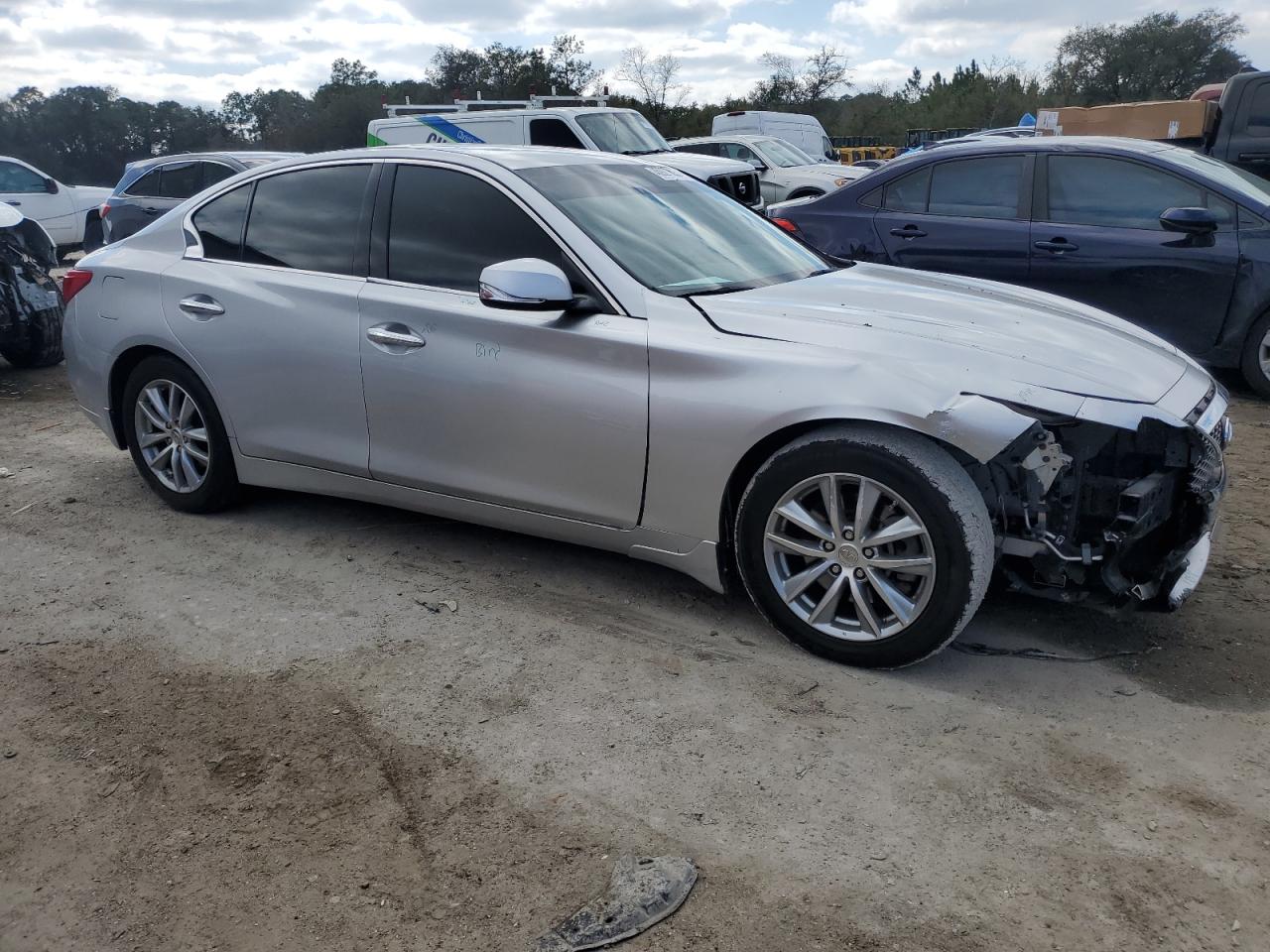 2014 Infiniti Q50 VIN JN1BV7AP8EM689724 Copart auction photo, front end / minor dent/scratches damage thumbnail 4