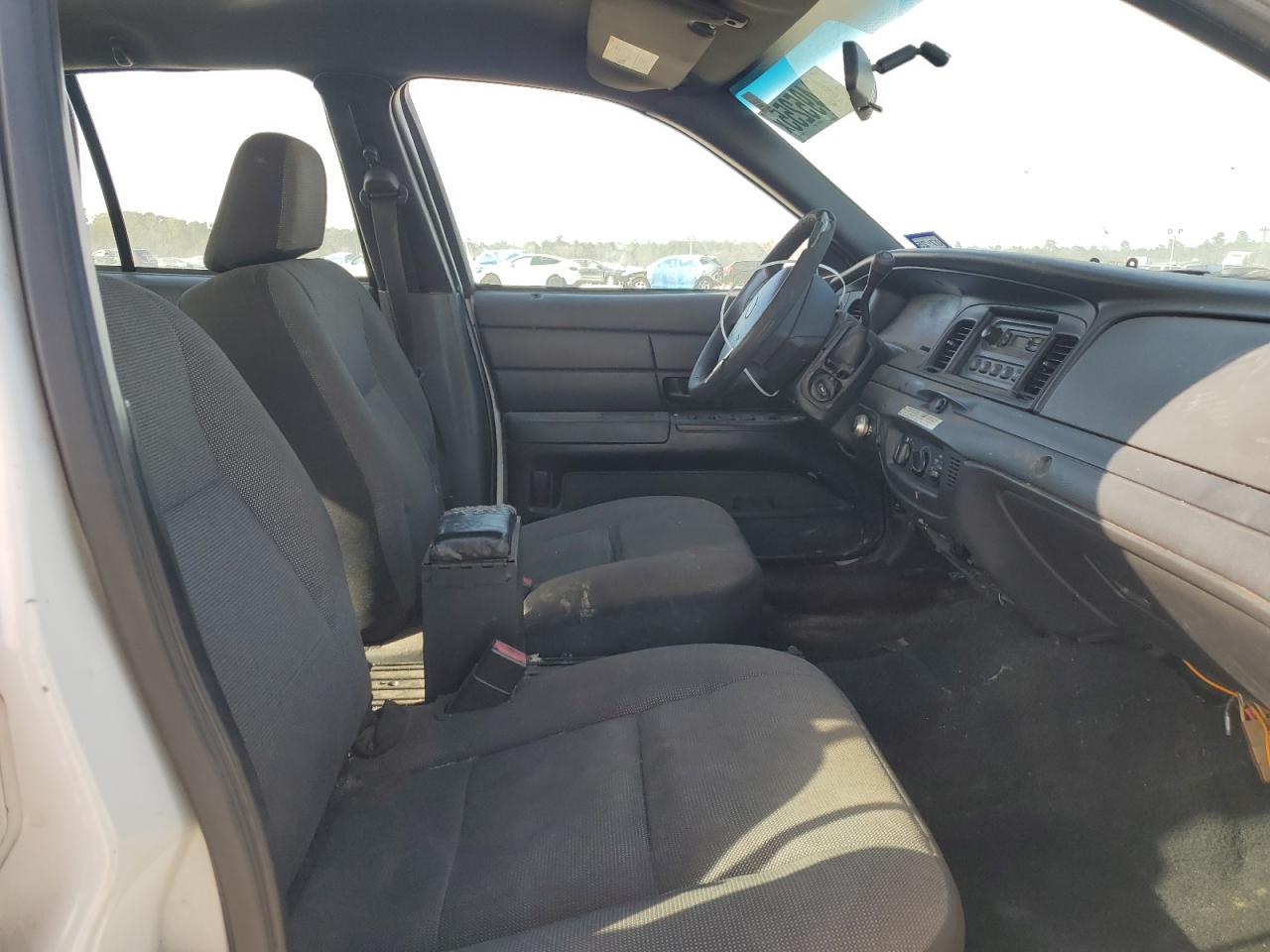 2006 Ford Crown Victoria VIN 2FAFP71W66X101111 Copart auction photo, side / minor dent/scratches damage thumbnail 7