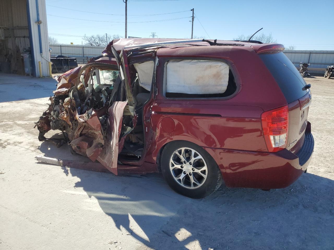2014 KIA Sedona VIN KNDMH4C77E6588915 Copart auction photo, biohazard/chemical / front end damage thumbnail 2