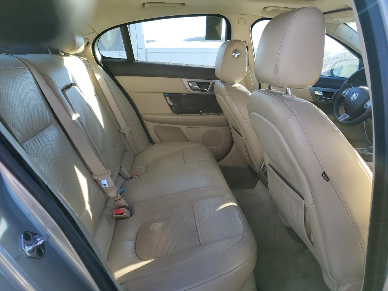 2010 Jaguar XF VIN SAJWA0GB9ALR77623 Copart auction photo, minor dent/scratches damage thumbnail 10