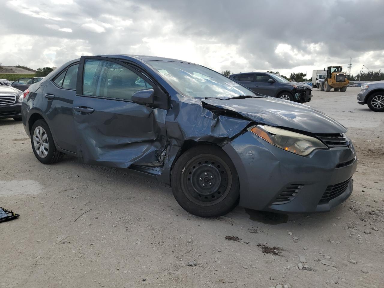 2015 Toyota Corolla VIN 2T1BURHE6FC349132 Copart auction photo, side / front end damage thumbnail 4