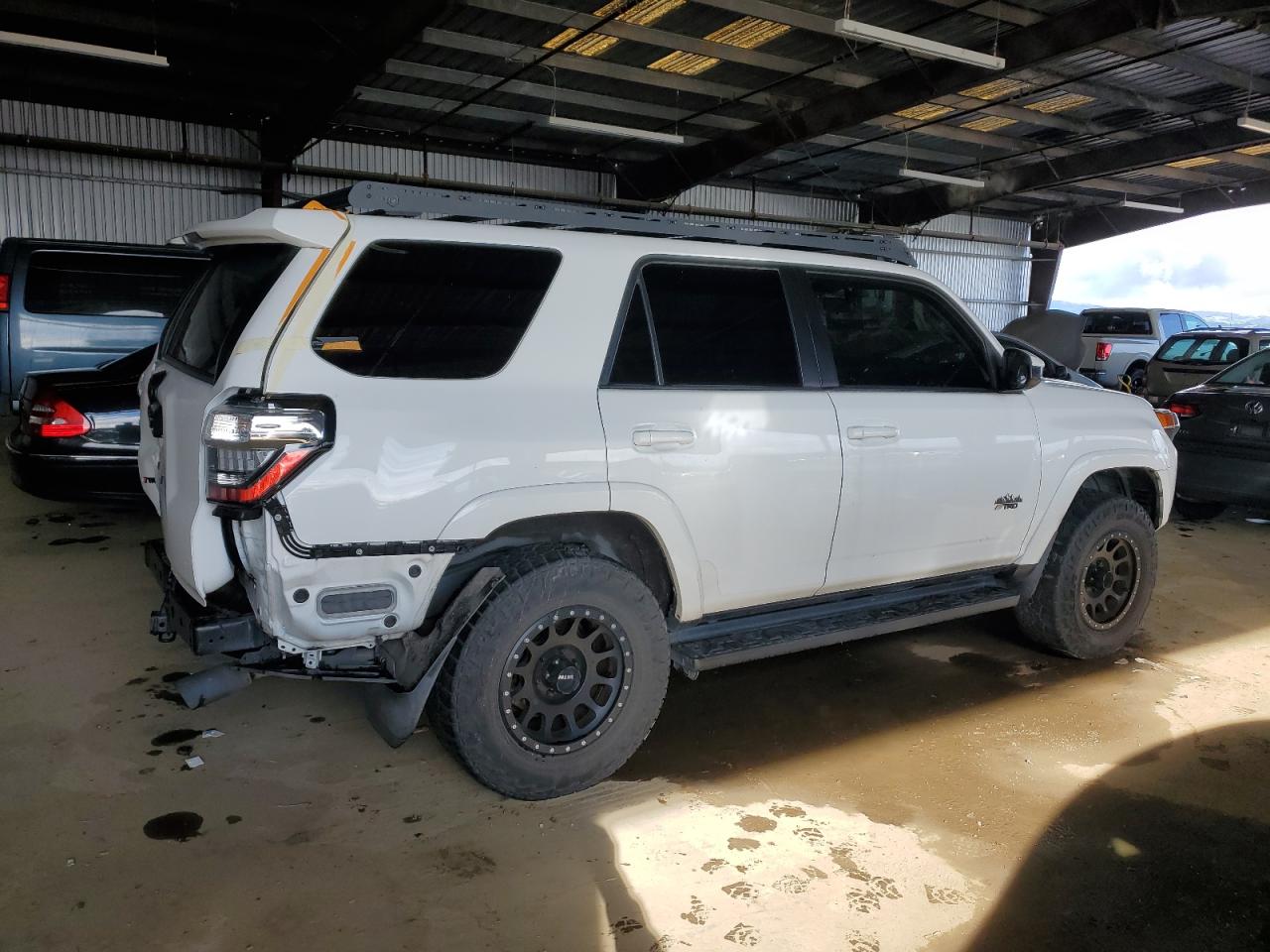 2016 Toyota 4Runner VIN JTEBU5JR8G5372413 Copart auction photo, rear end damage thumbnail 3