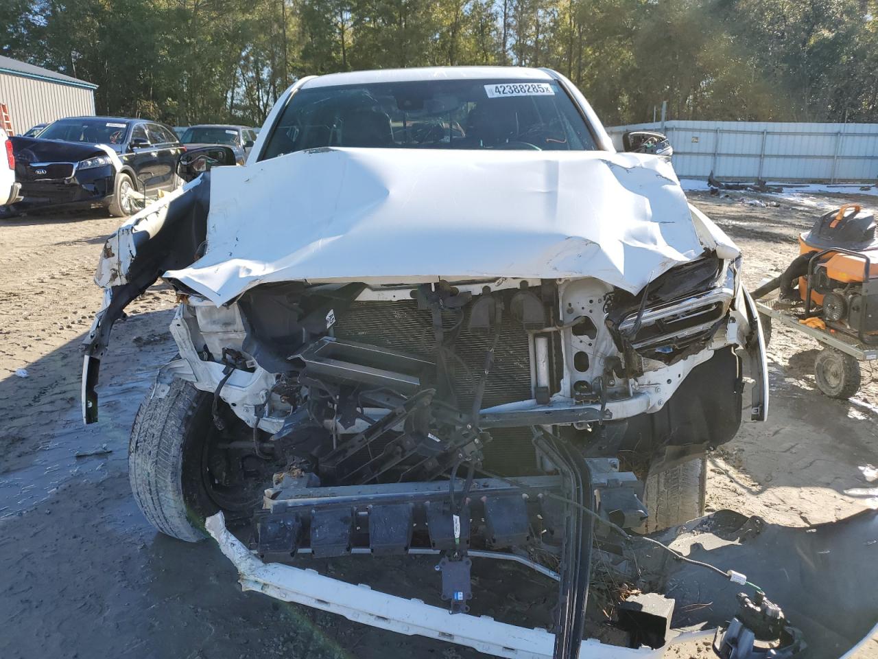 2020 Toyota Tacoma VIN 3TMEZ5CN3LM138357 Copart auction photo, side / front end damage thumbnail 5