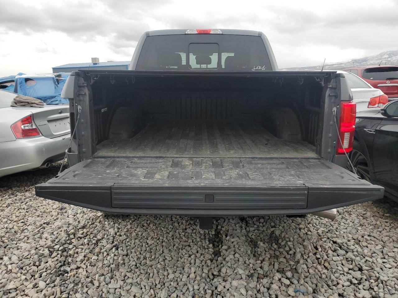 2018 Ford F-150 VIN 1FTEW1E56JFD19299 Copart auction photo, rear end damage thumbnail 6