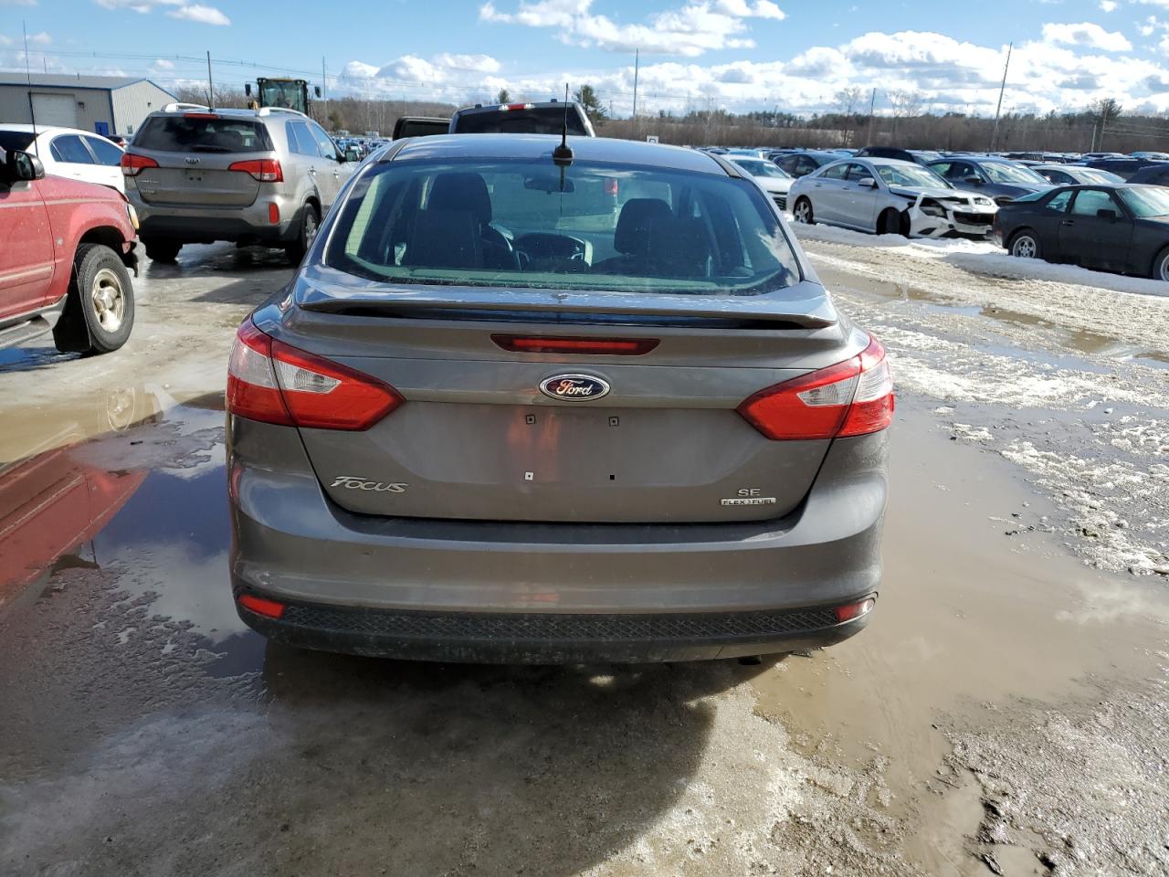 2012 Ford Focus VIN 1FAHP3F29CL402052 Copart auction photo, minor dent/scratches damage thumbnail 6