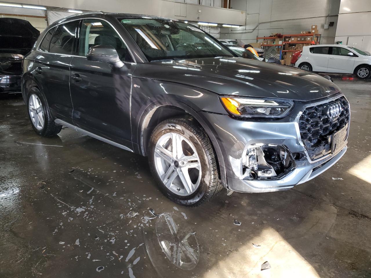 2024 Audi Q5 VIN WA1E2AFY9R2040284 Copart auction photo, rear end / front end damage thumbnail 4