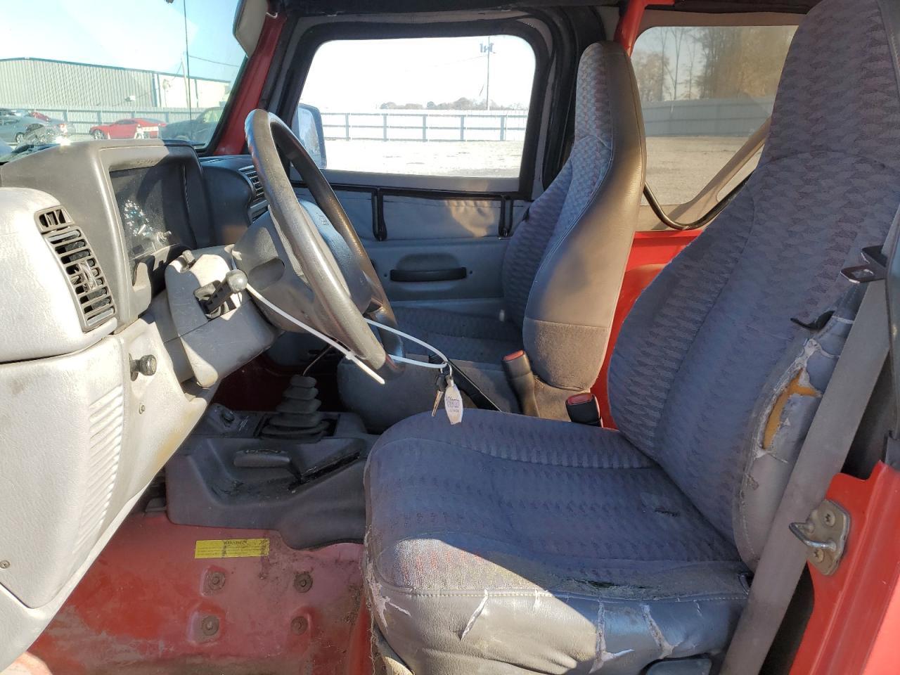 1998 Jeep Wrangler VIN 1J4FY29P8WP806581 Copart auction photo, front end damage thumbnail 7