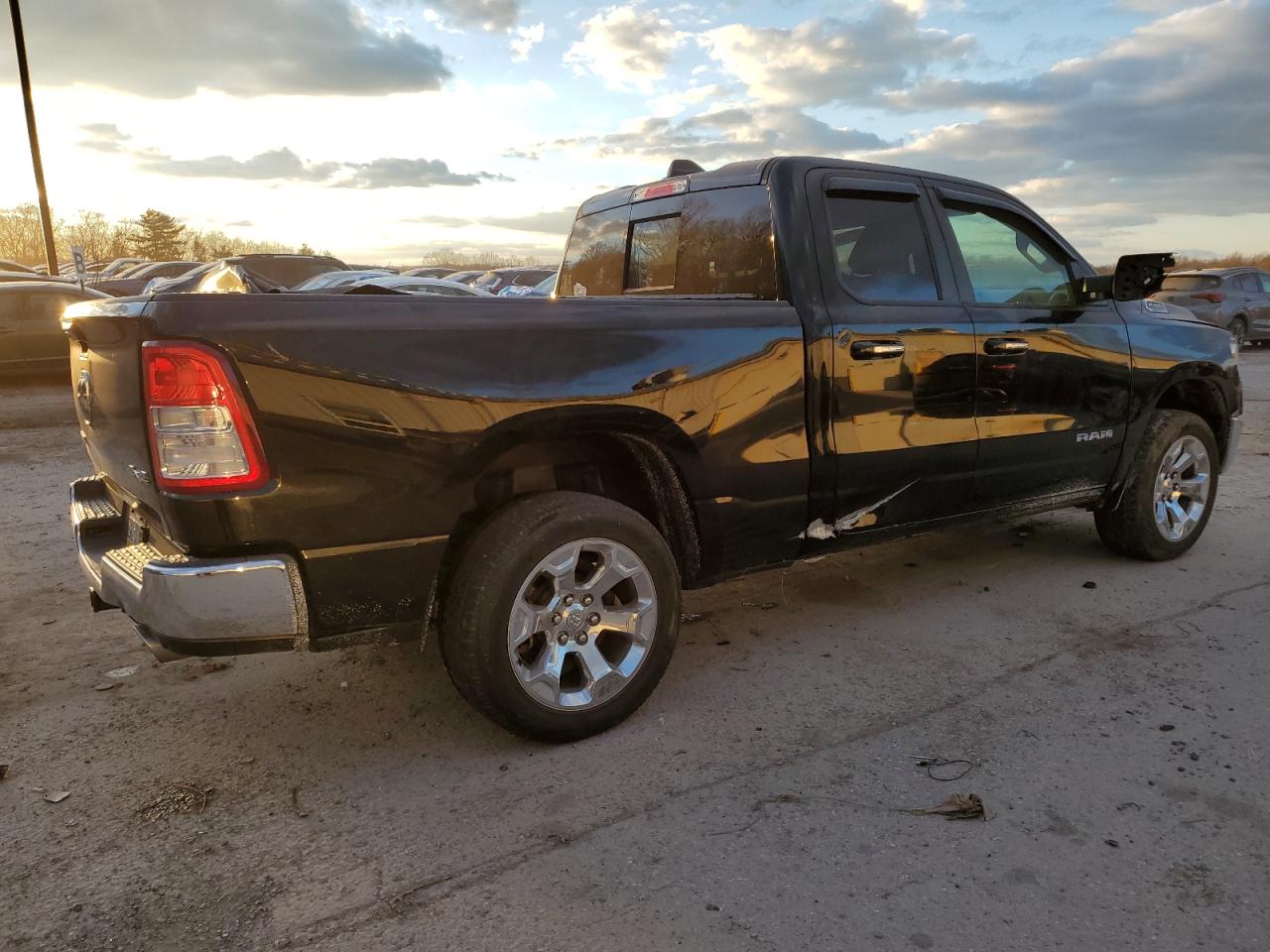 2019 RAM 1500 VIN 1C6SRFBTXKN530224 Copart auction photo, front end / side damage thumbnail 3
