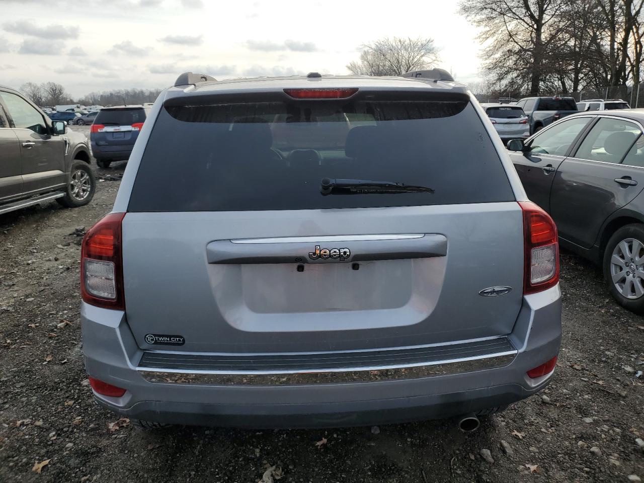 2017 Jeep Compass VIN 1C4NJCEA1HD102191 Copart auction photo, front end / side damage thumbnail 6