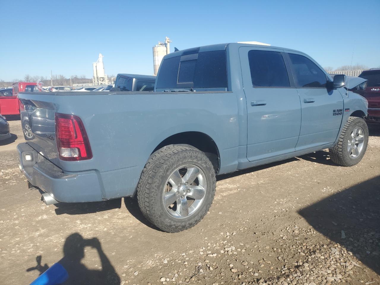 2015 RAM 1500 VIN 1C6RR7MT2FS753589 Copart auction photo, front end damage thumbnail 3