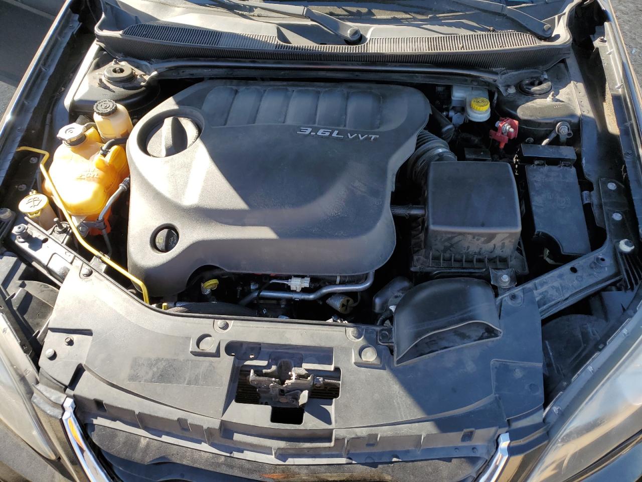 2012 Chrysler 200 VIN 1C3CCBHG5CN150330 Copart auction photo, minor dent/scratches damage thumbnail 13