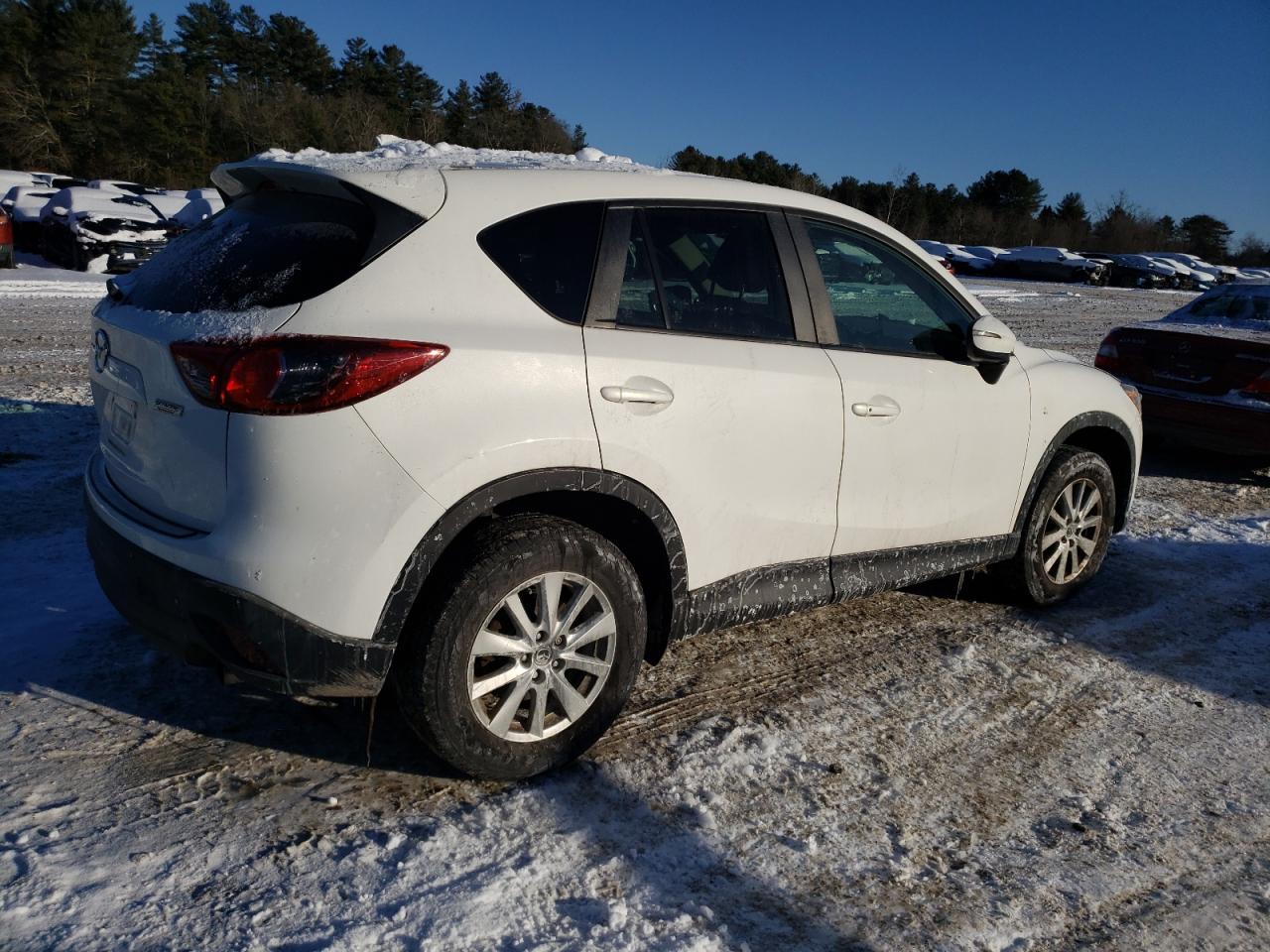 2015 Mazda CX-5 VIN JM3KE4CY9F0552518 Copart auction photo, side damage thumbnail 3