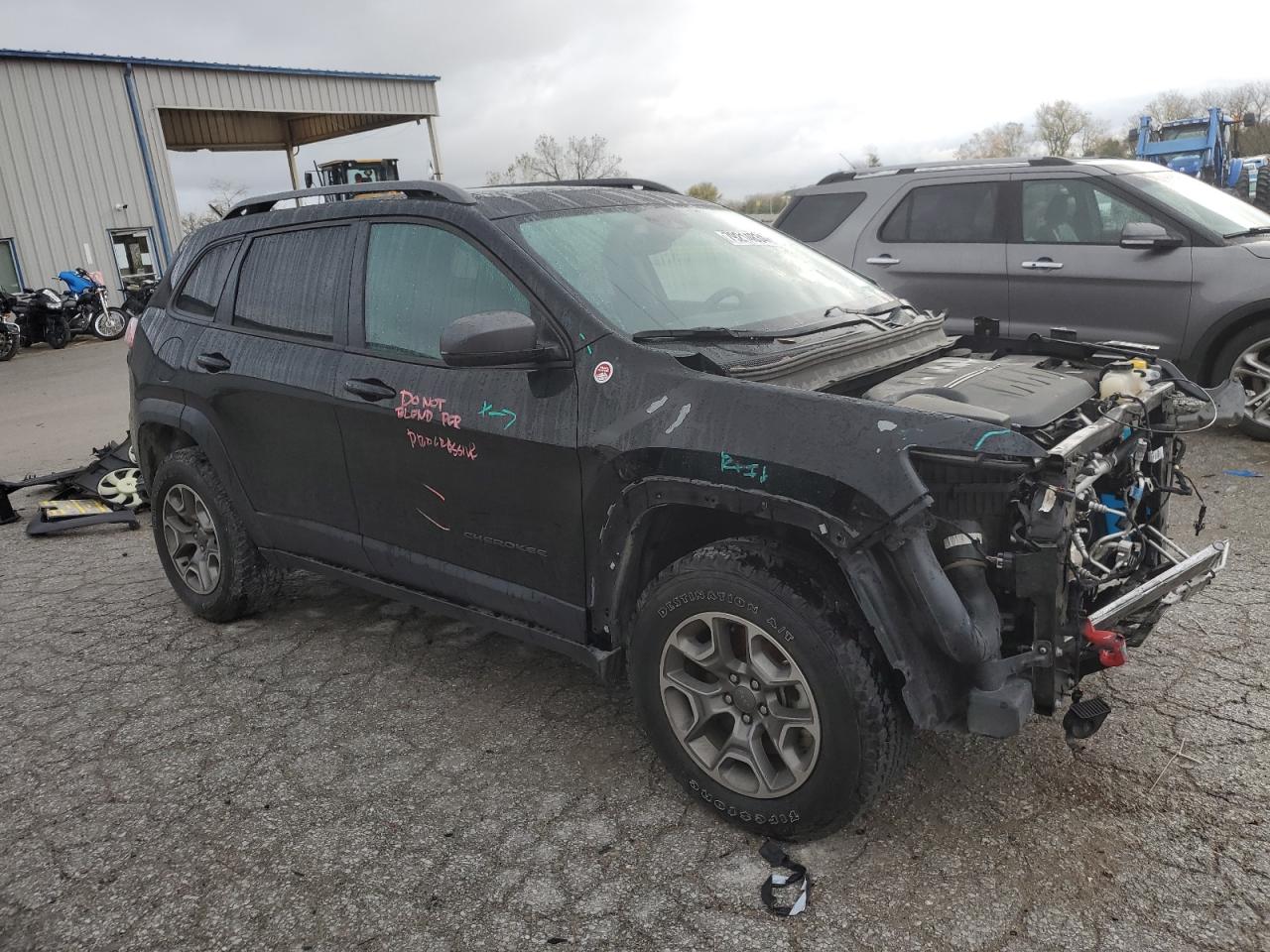 2021 Jeep Cherokee VIN 1C4PJMBX1MD237558 Copart auction photo, front end damage thumbnail 4