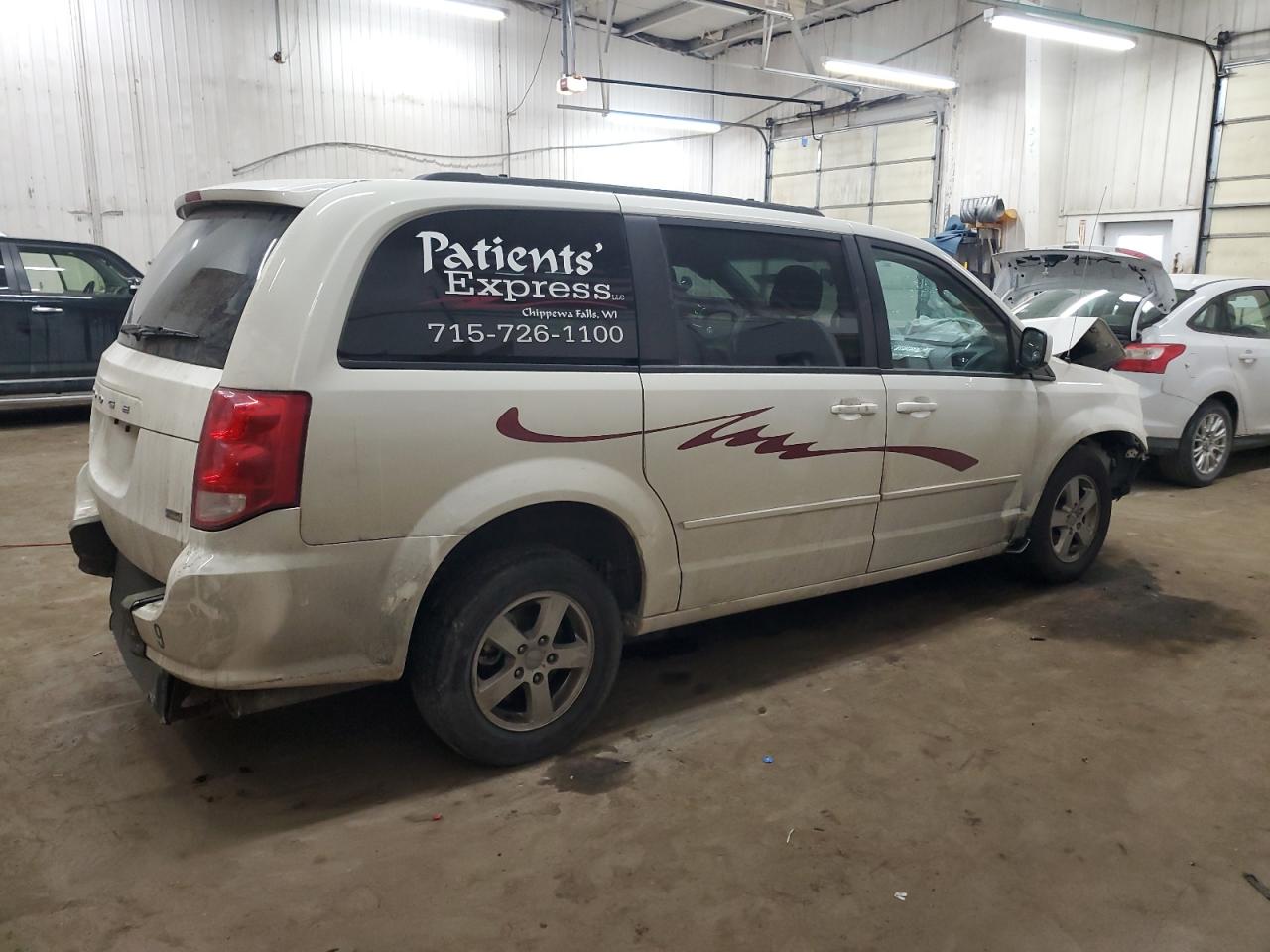 2013 Dodge Caravan VIN 2C4RDGCG9DR575299 Copart auction photo, front end damage thumbnail 3