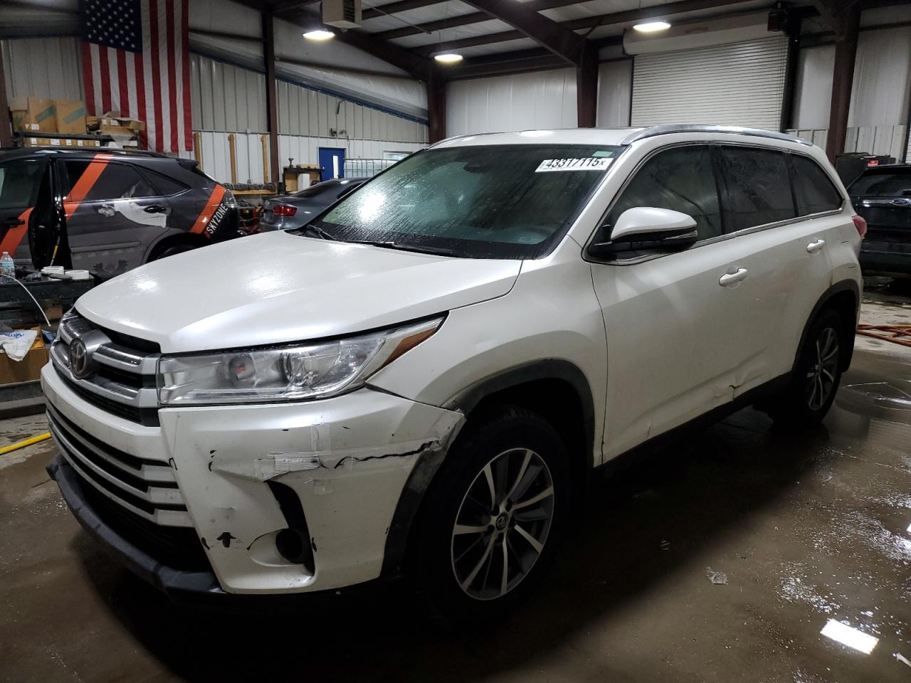 2019 Toyota Highlander VIN 5TDJZRFH4KS716430