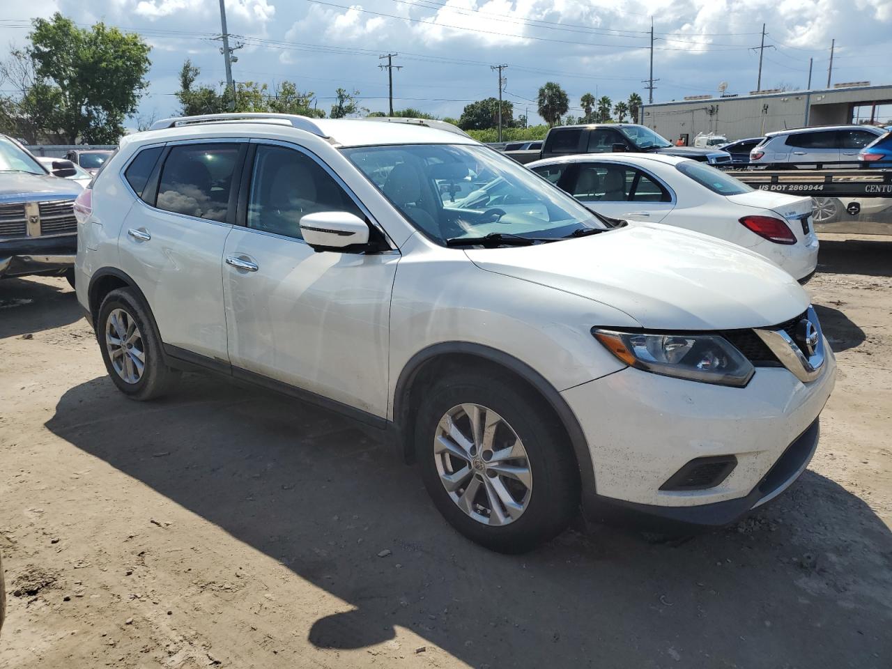 2016 Nissan Rogue VIN KNMAT2MT2GP687933 Copart auction photo, water/flood damage thumbnail 4