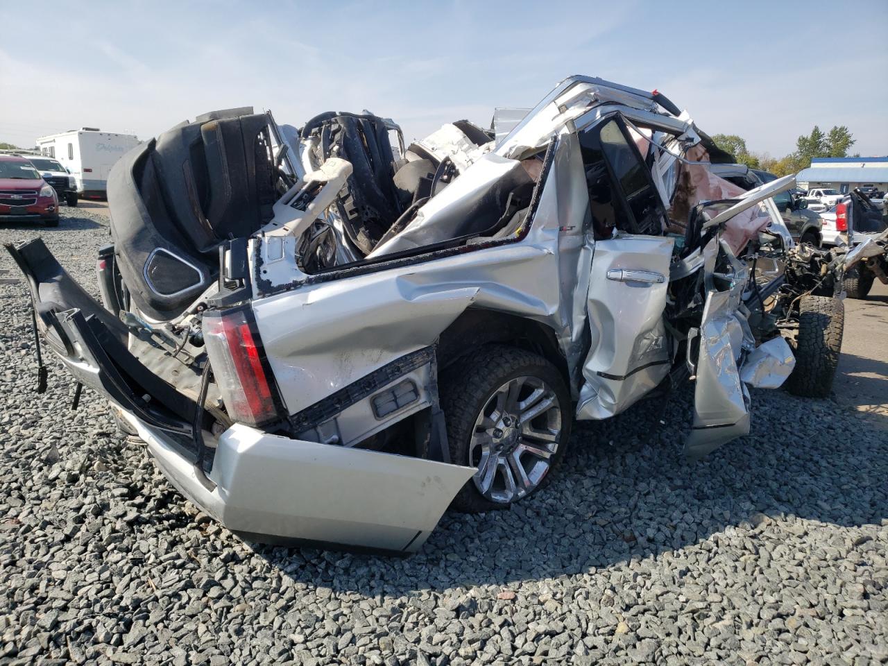 2018 GMC Yukon VIN 1GKS2GKC9JR155327 Copart auction photo, all over damage thumbnail 3