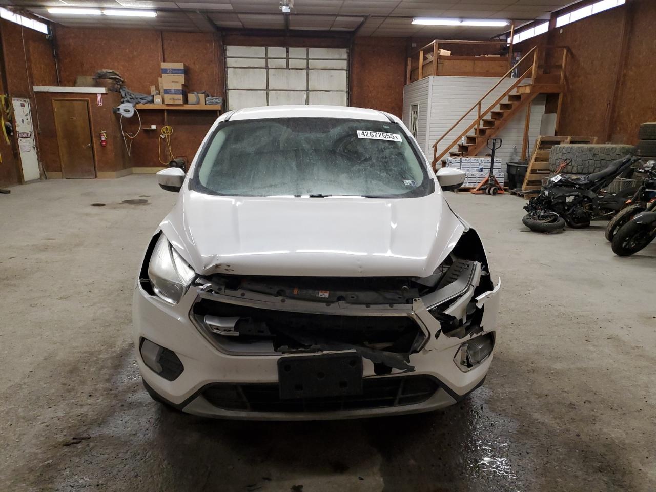 2017 Ford Escape VIN 1FMCU9GD5HUC74874 Copart auction photo, front end damage thumbnail 5