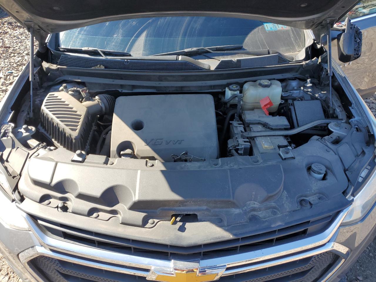 2018 Chevrolet Traverse VIN 1GNEVFKW2JJ213644 Copart auction photo, rear end / side damage thumbnail 14