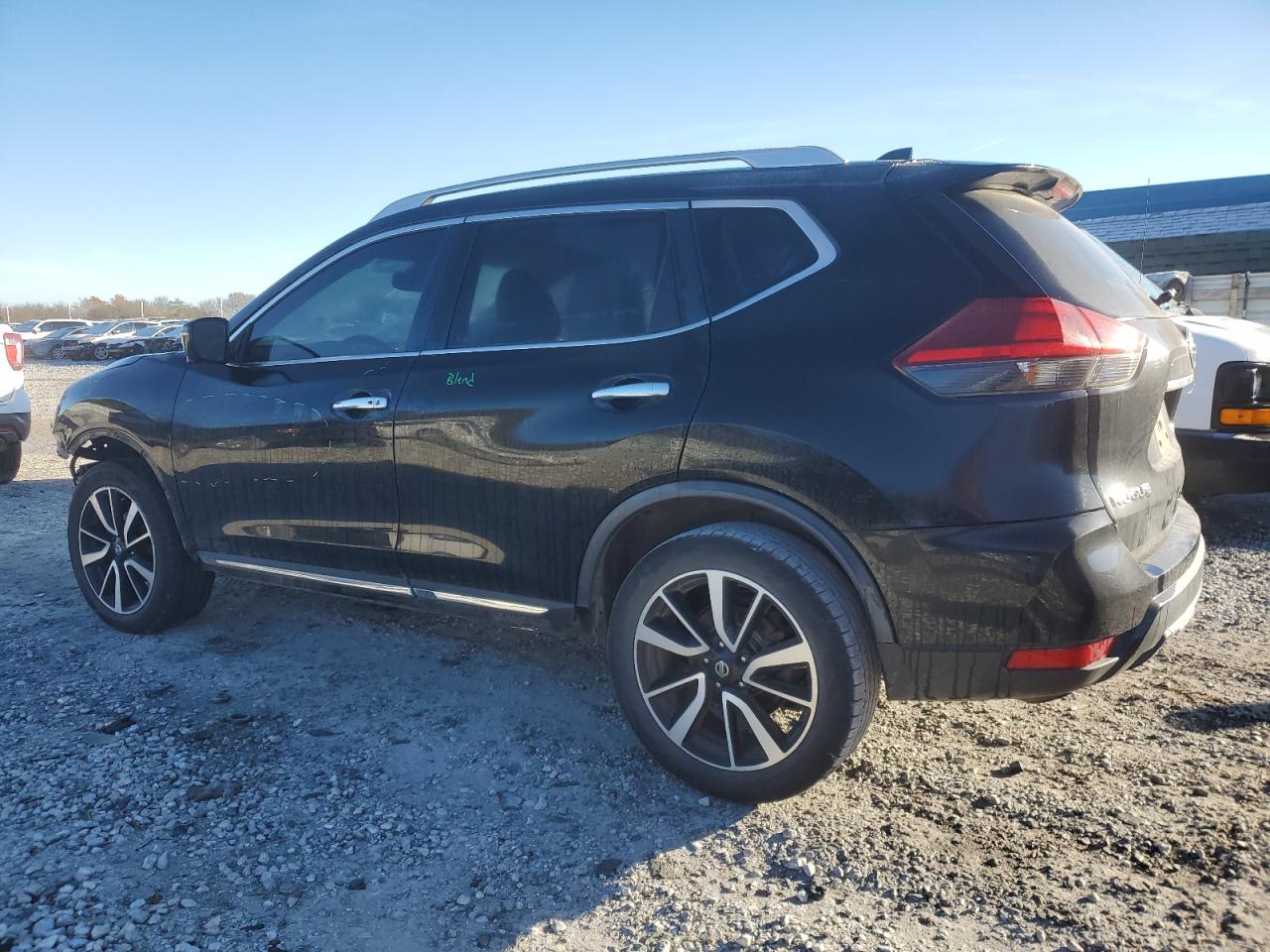 2018 Nissan Rogue VIN JN8AT2MV9JW325410 Copart auction photo, front end damage thumbnail 2
