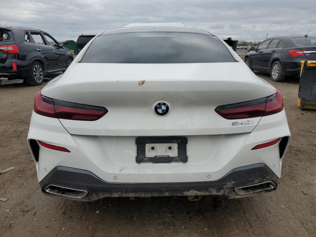 2022 BMW 8er VIN WBAGV4C01NCJ30083 Copart auction photo, front end damage thumbnail 6