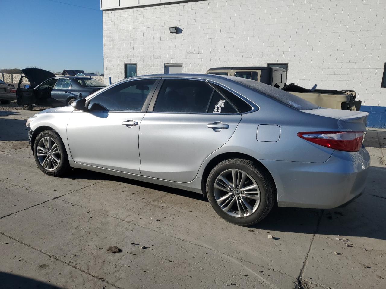 2017 Toyota Camry VIN 4T1BF1FK5HU760771 Copart auction photo, front end / side damage thumbnail 2