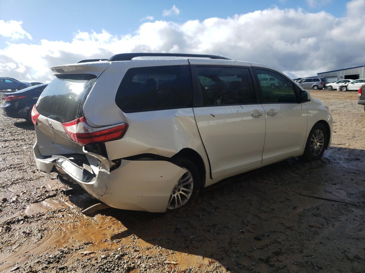 2016 Toyota Sienna VIN 5TDYK3DCXGS739676 Copart auction photo, rear end damage thumbnail 3