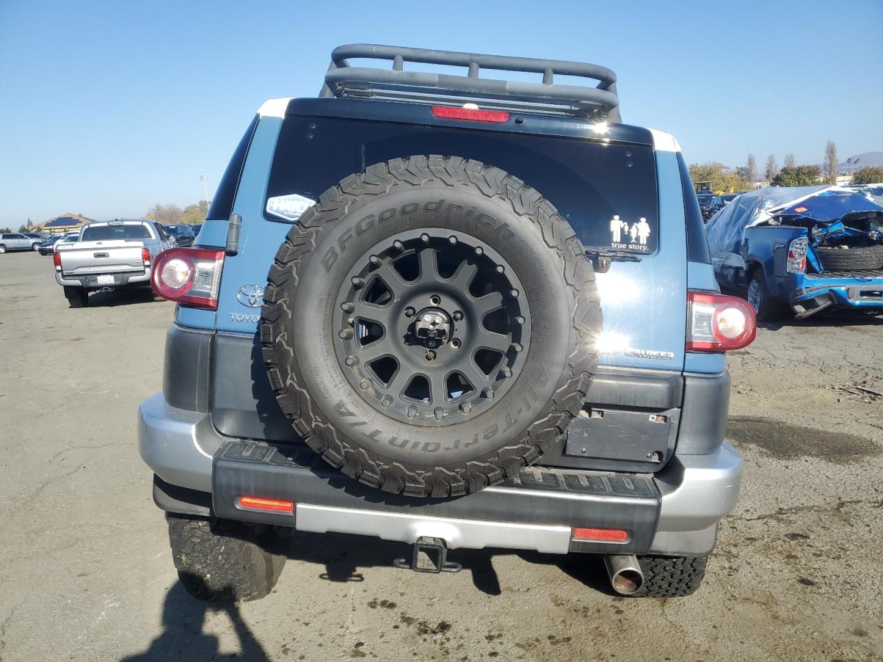 2012 Toyota FJ Cruiser VIN JTEBU4BF1CK129360 Copart auction photo, front end / side damage thumbnail 6