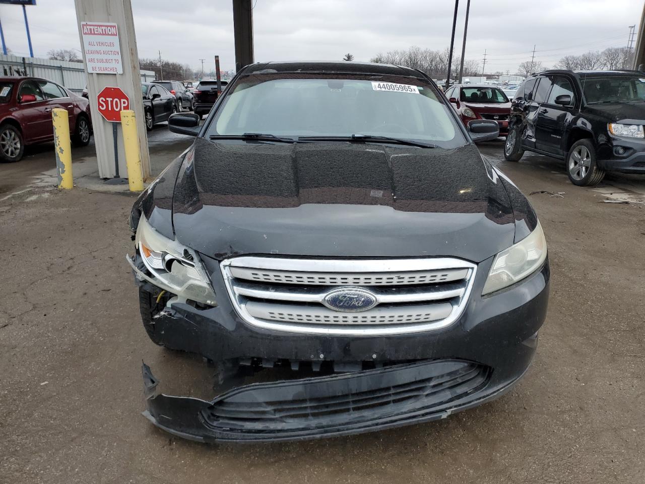 2010 Ford Taurus VIN 1FAHP2EW0AG107586 Copart auction photo, front end damage thumbnail 5