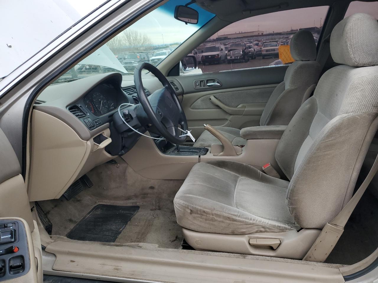 1996 Honda Accord VIN 1HGCD7232TA034393 Copart auction photo, front end damage thumbnail 7