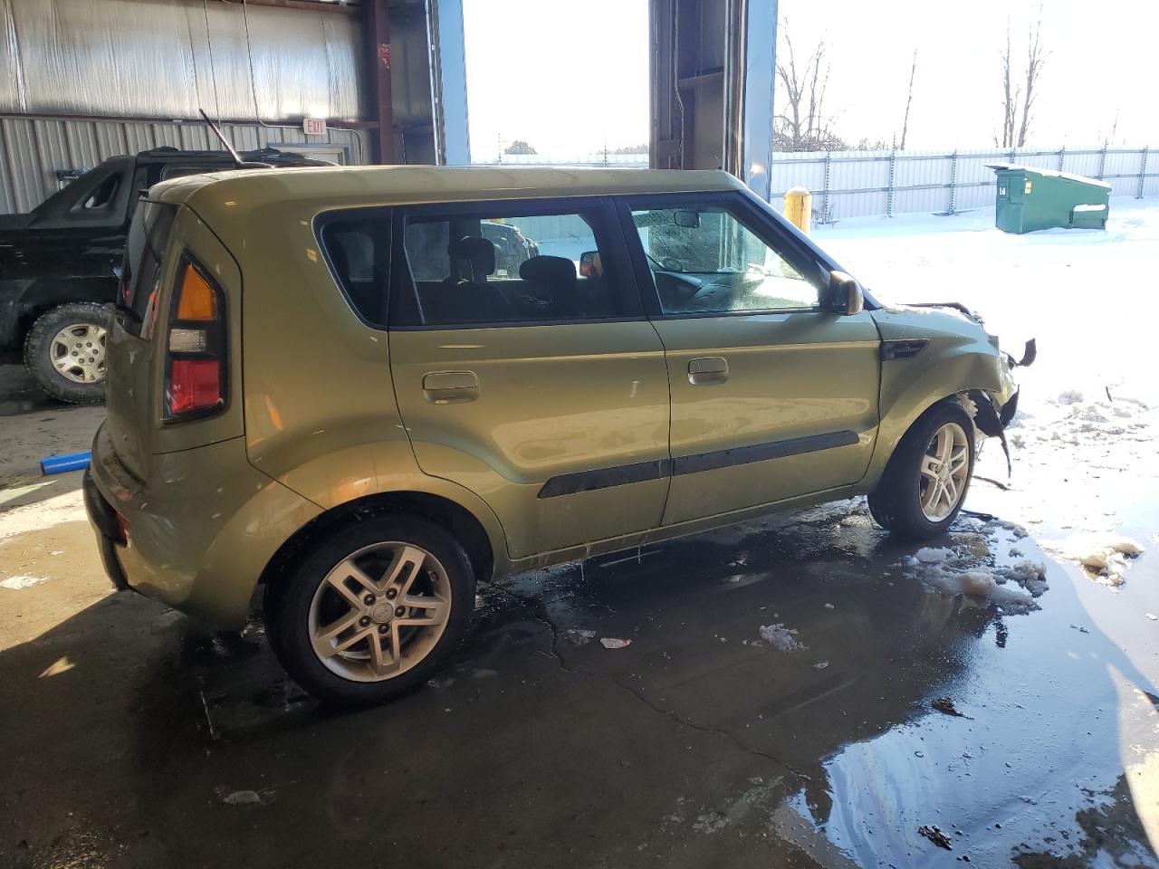 2010 KIA Soul VIN KNDJT2A2XA7081525 Copart auction photo, front end damage thumbnail 3