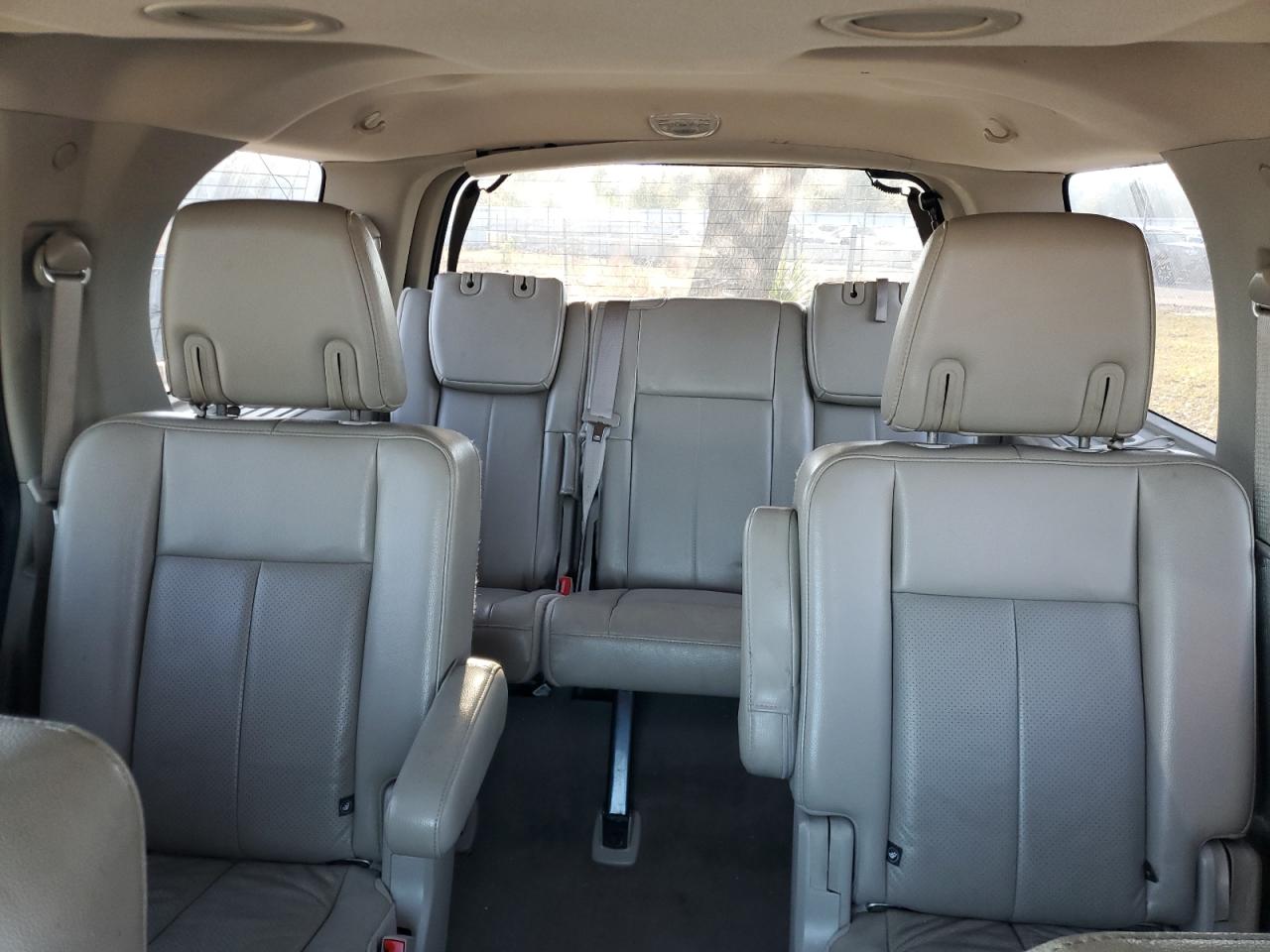 2013 Ford Expedition VIN 1FMJU2A56DEF36387 Copart auction photo, front end / side damage thumbnail 10