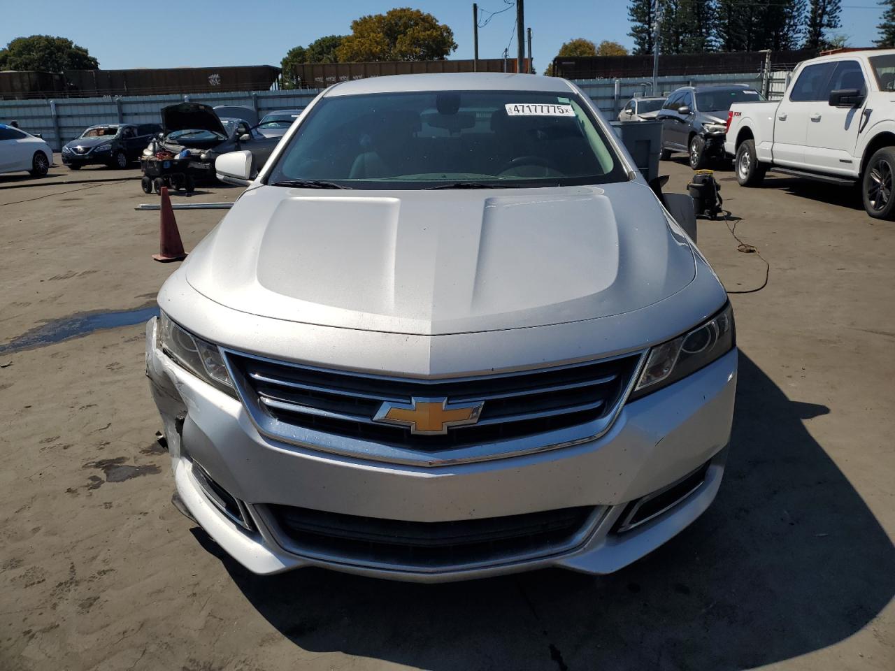 2018 Chevrolet Impala VIN 2G1105S38J9117561 Copart auction photo, front end / side damage thumbnail 5