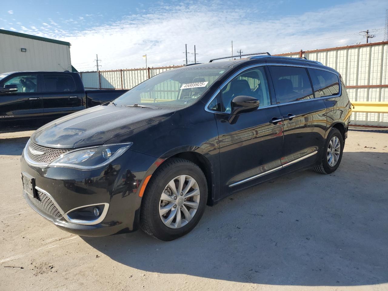 2018 Chrysler Pacifica VIN 2C4RC1BGXJR149702