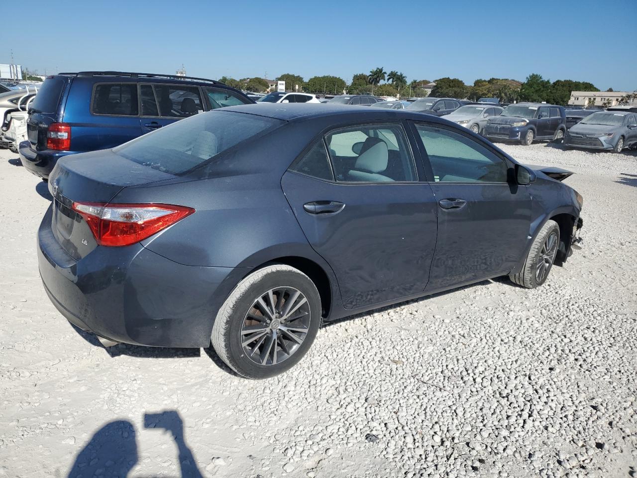 2016 Toyota Corolla VIN 5YFBURHE7GP514302 Copart auction photo, front end damage thumbnail 3