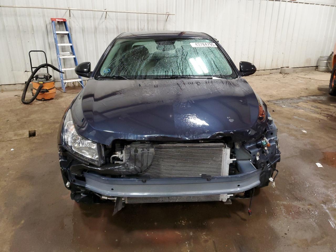 2016 Chevrolet Cruze VIN 1G1PC5SH5G7205684 Copart auction photo, side / front end damage thumbnail 5