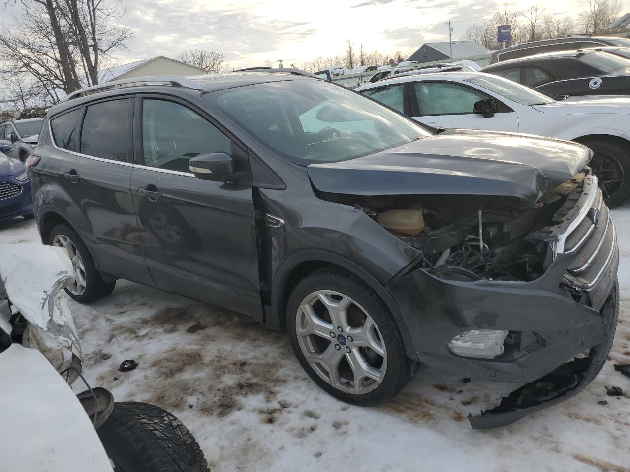 2017 Ford Escape VIN 1FMCU9J94HUB70803 Copart auction photo, front end damage thumbnail 4