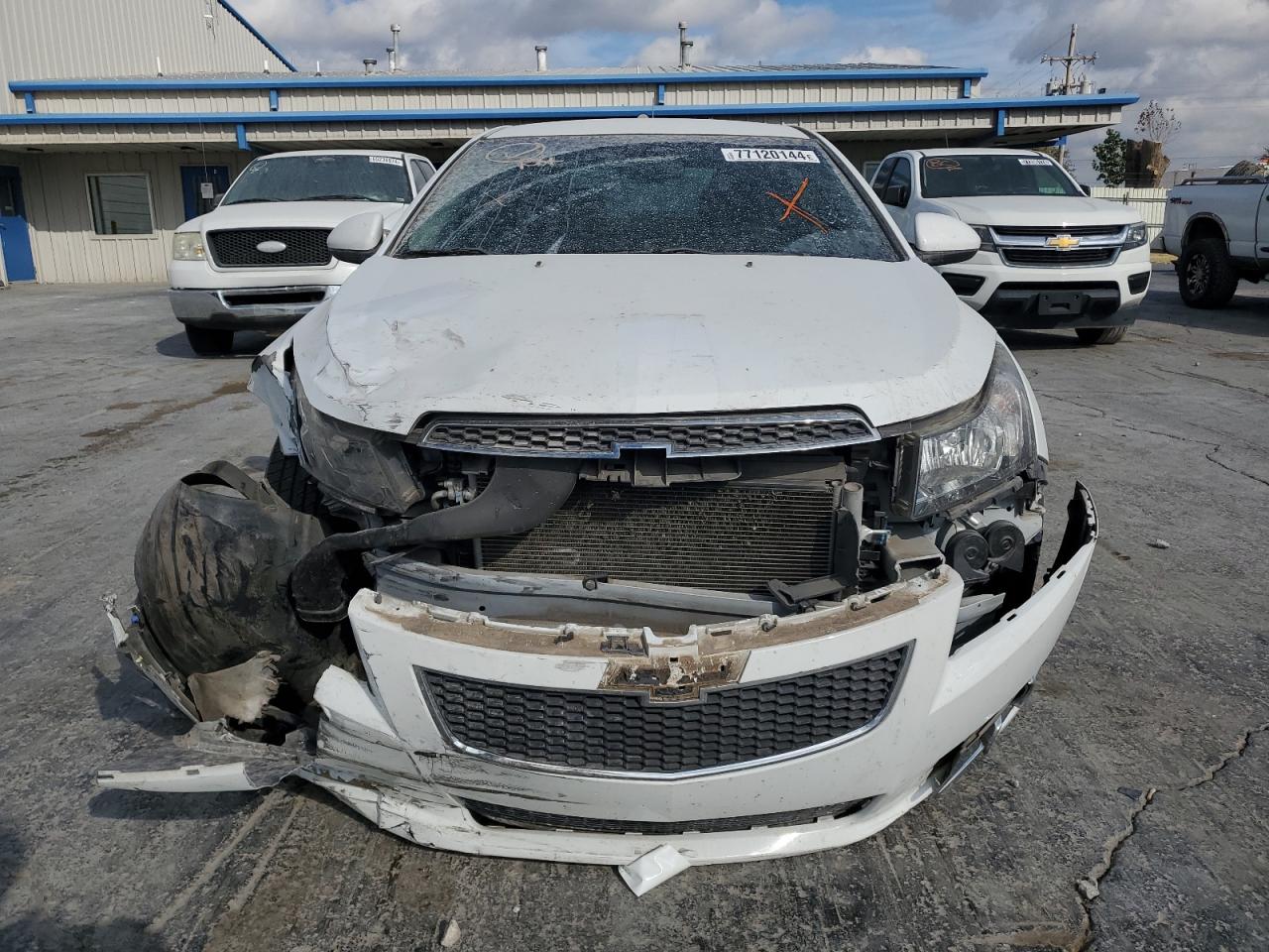2014 Chevrolet Cruze VIN 1G1PC5SB1E7302115 Copart auction photo, front end / side damage thumbnail 5